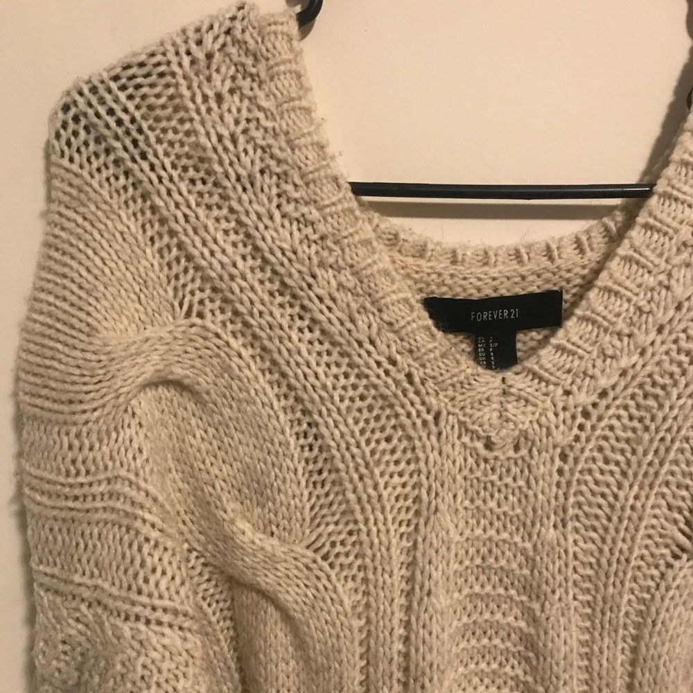 CREAM CABLE KNIT SWEATER
